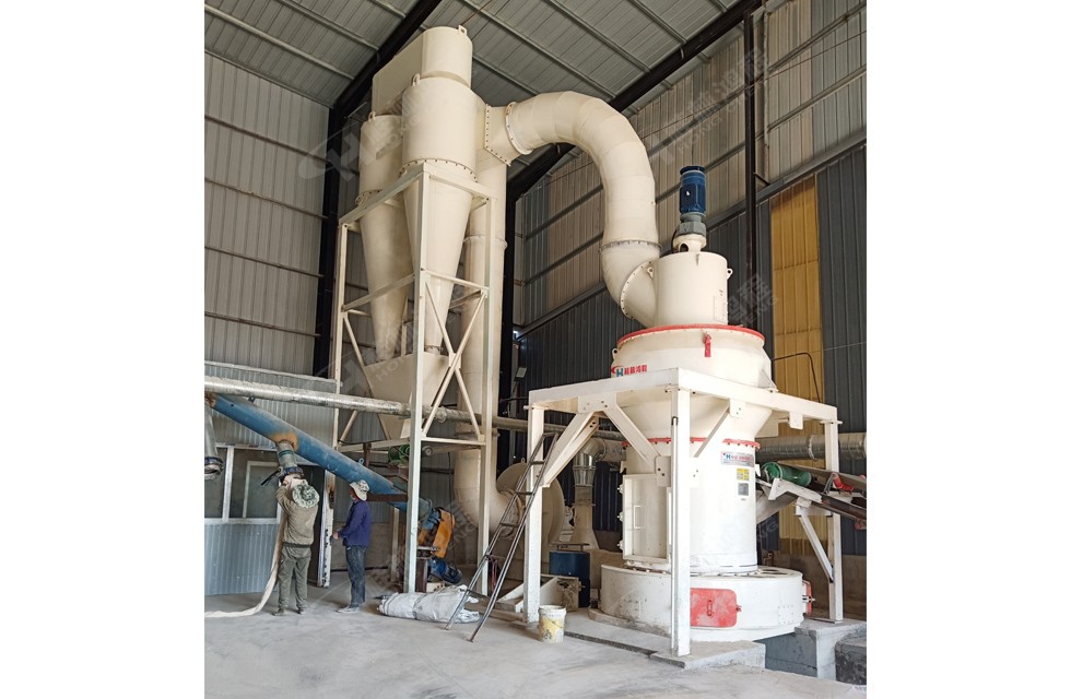 磨鋰輝石的設(shè)備:R型雷蒙機(jī)(產(chǎn)粉:80-400目 時(shí)產(chǎn):0.3-5噸)