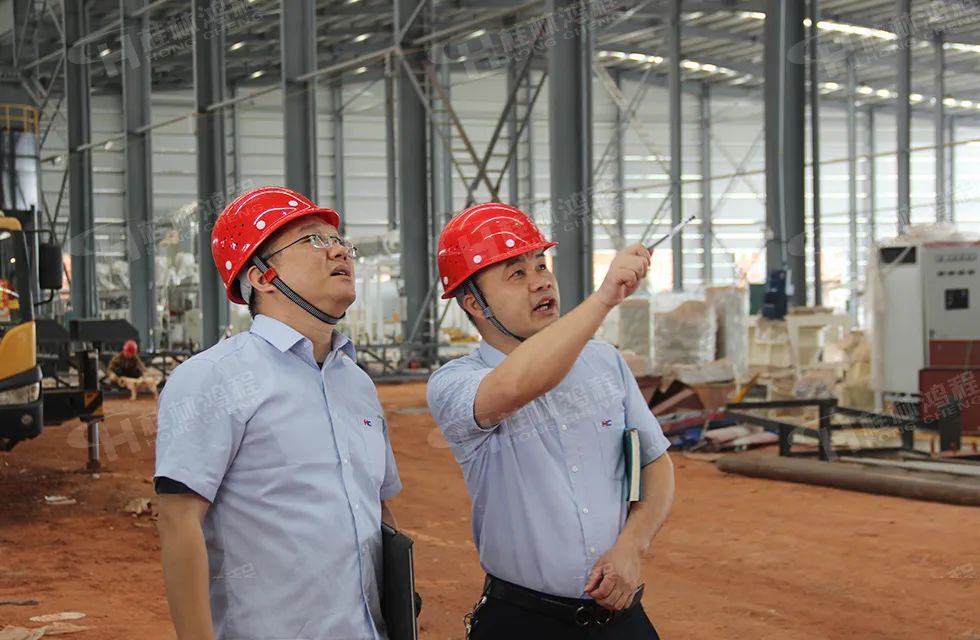 桂林鴻程老總?cè)輻潎偛糜H征‘客戶零距離 共創(chuàng)新未來’服務活動