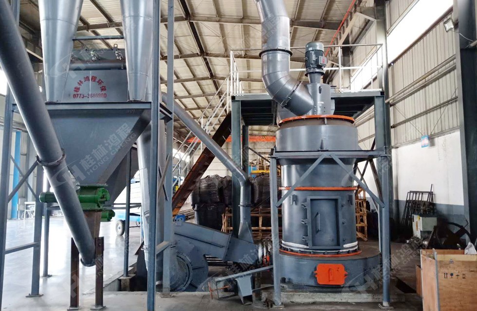 高嶺土粗磨粉設(shè)備R型雷蒙磨粉機 產(chǎn)量達3噸 高嶺土粗磨粉設(shè)備鴻程R型雷蒙磨粉機 產(chǎn)量達3噸