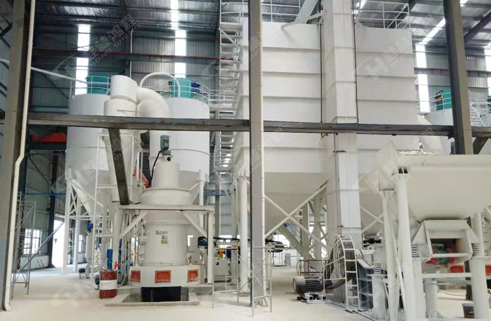 HC縱擺式磨粉機(jī)生石灰粉磨機(jī)精彩客戶現(xiàn)場，速來圍觀！