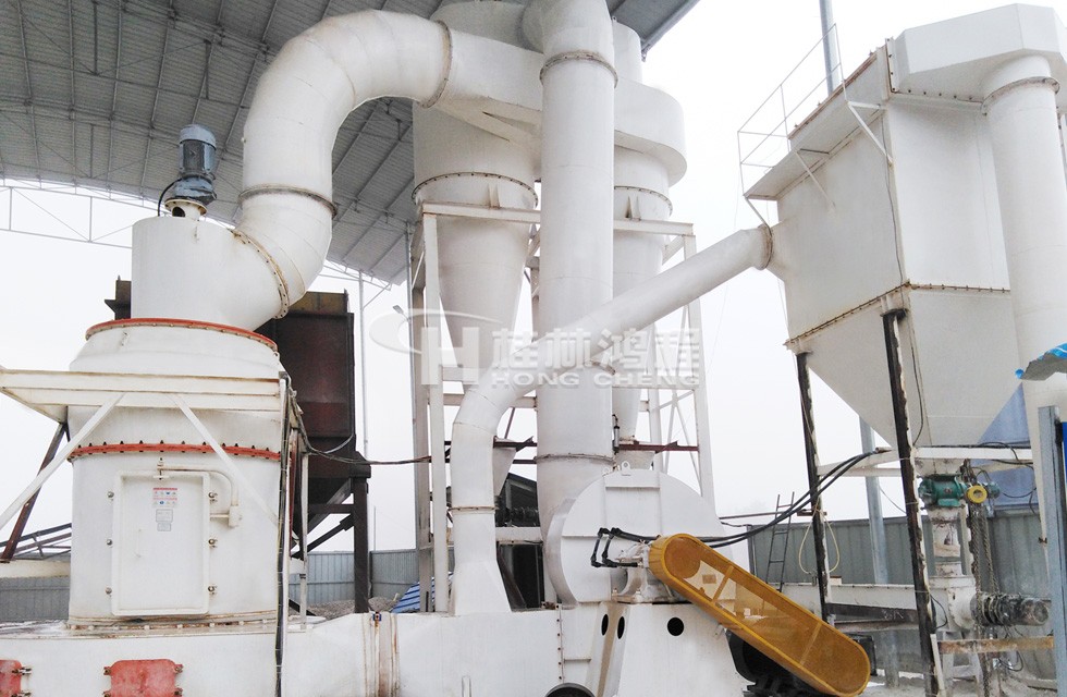 HC1900打礦石粉機器多少錢一臺 雷蒙磨粉機多少錢一臺？幾萬到幾十萬不等