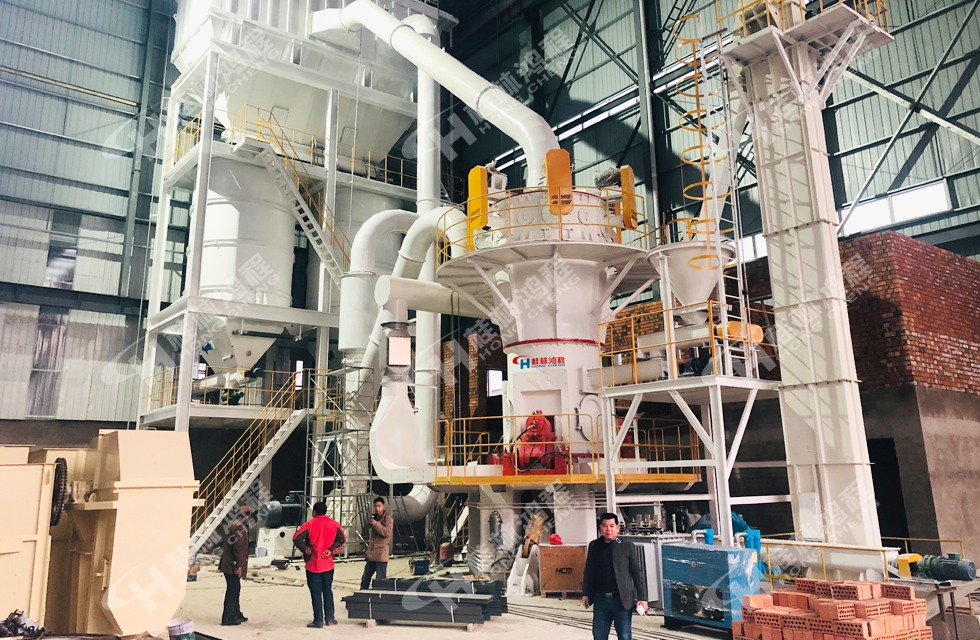 HLMX1300超細粉打礦石粉機器磨機設(shè)備：HLMX超細立磨機型號參數(shù)多，價格上百萬到上千萬不等