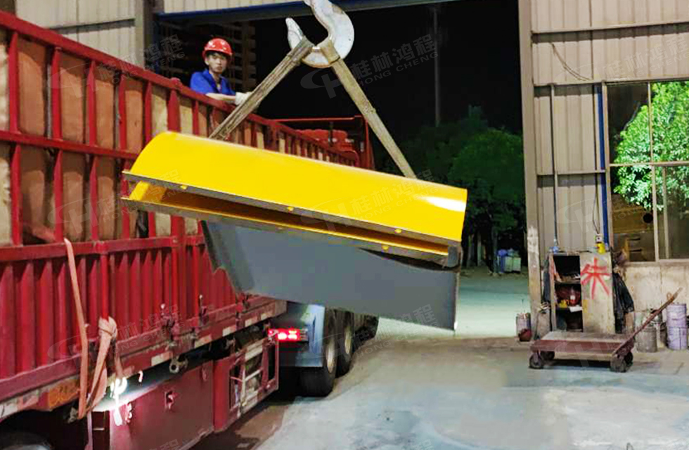 【發(fā)貨】海內(nèi)外訂單火爆，大批鴻程設(shè)備奔赴全球！